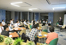 写真: セミナー風景