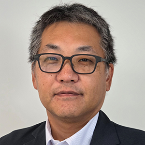 顔写真:湯野 康隆 氏